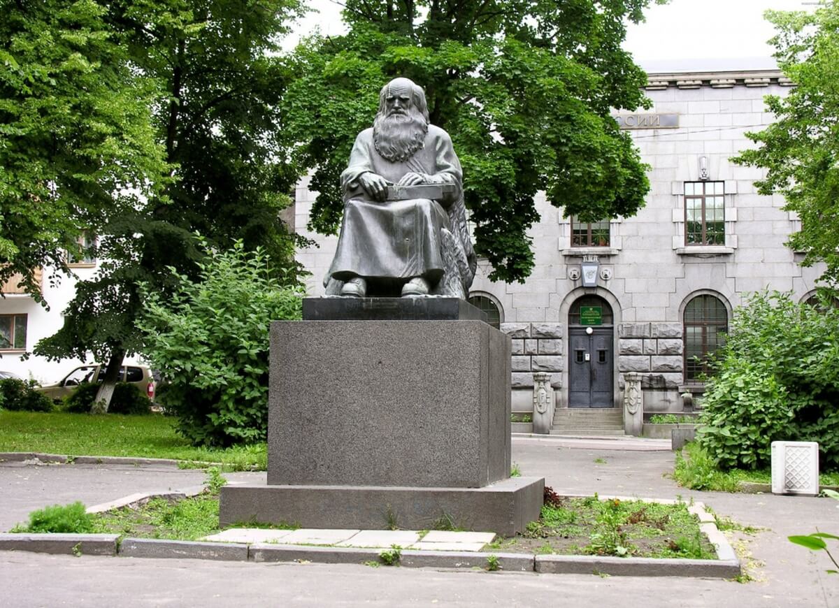 Памятник Рунопевцу в Сортавале
